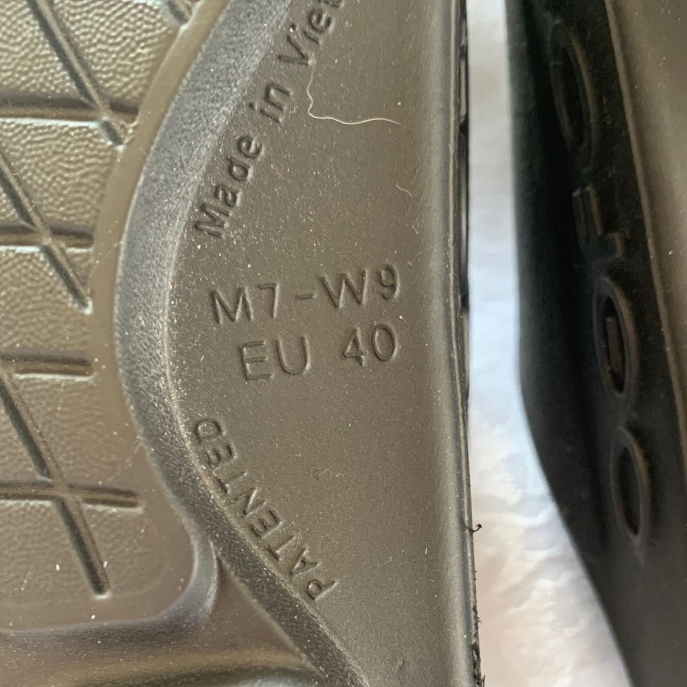 OOFOS Black Comfort Slides - Picture 7 of 13